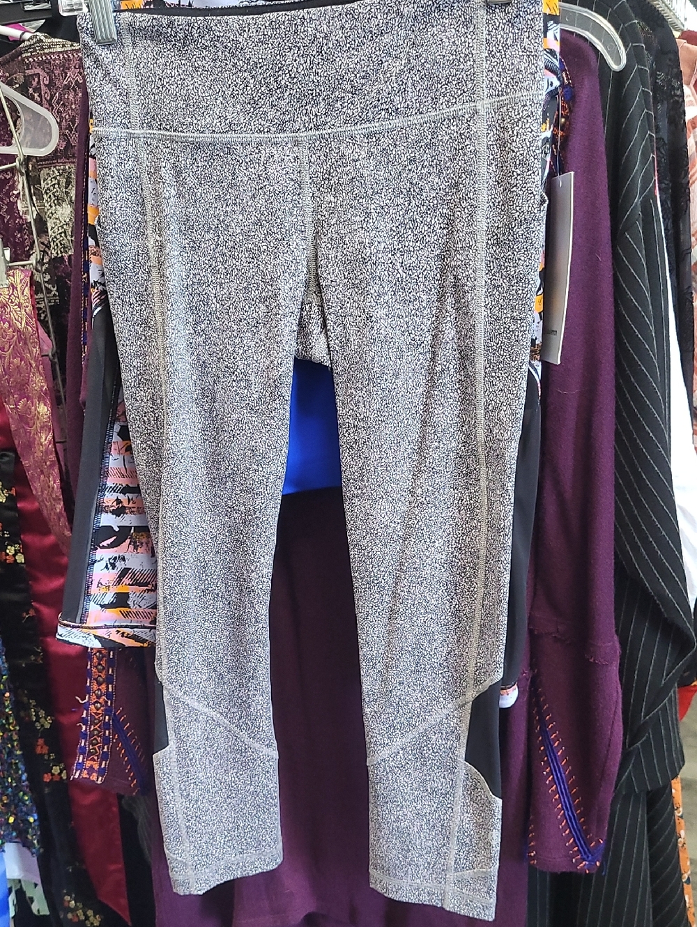 LULULEMON Women’s Grey Speckled Active Leggings